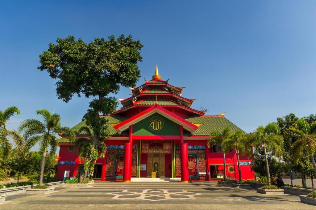 New Grand Park Hotel Surabaya Ngoại thất bức ảnh