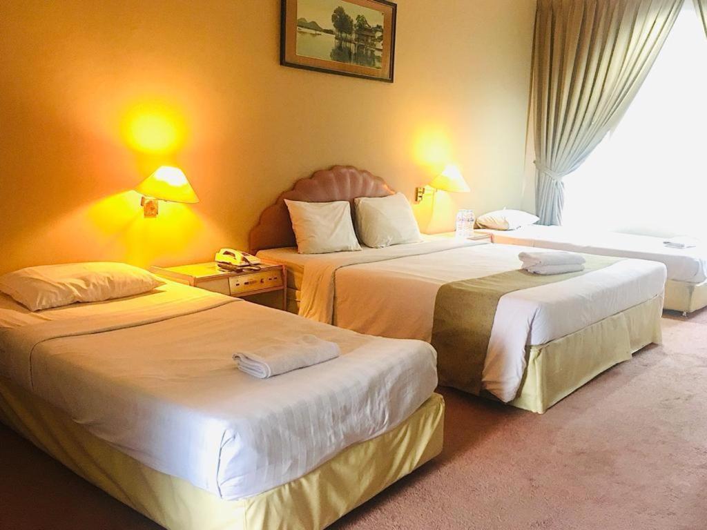 New Grand Park Hotel Surabaya Ngoại thất bức ảnh